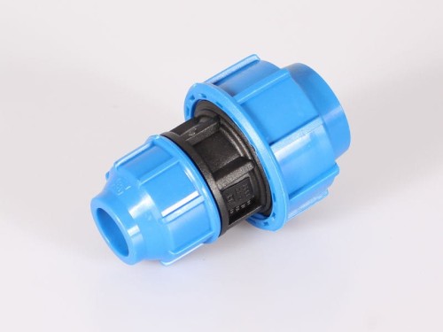 Przelot redukcyjny 32-20 PE